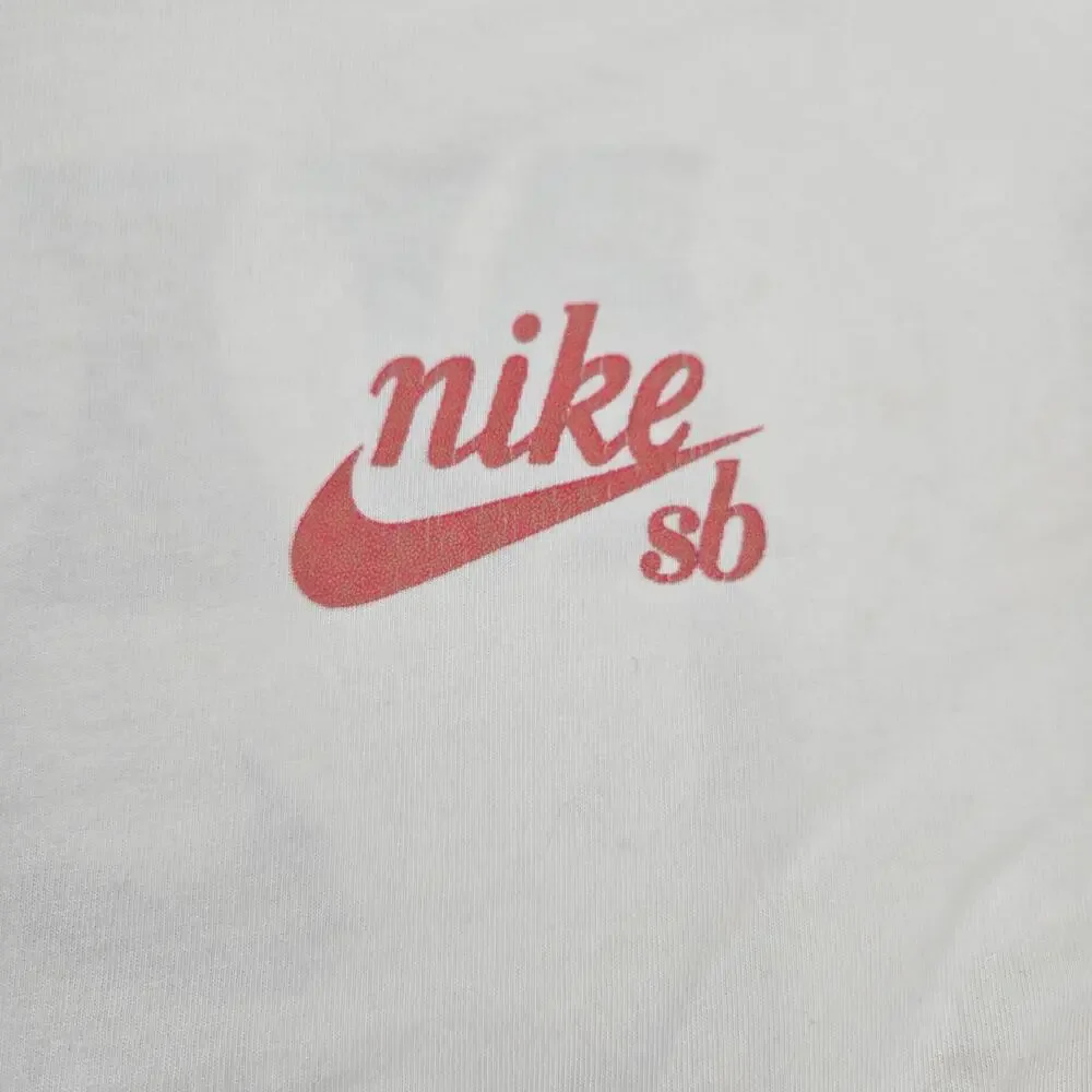 Nike Skateboarding SB White Dog Shoes Graphic T-Shirt Men's‎ Size XL